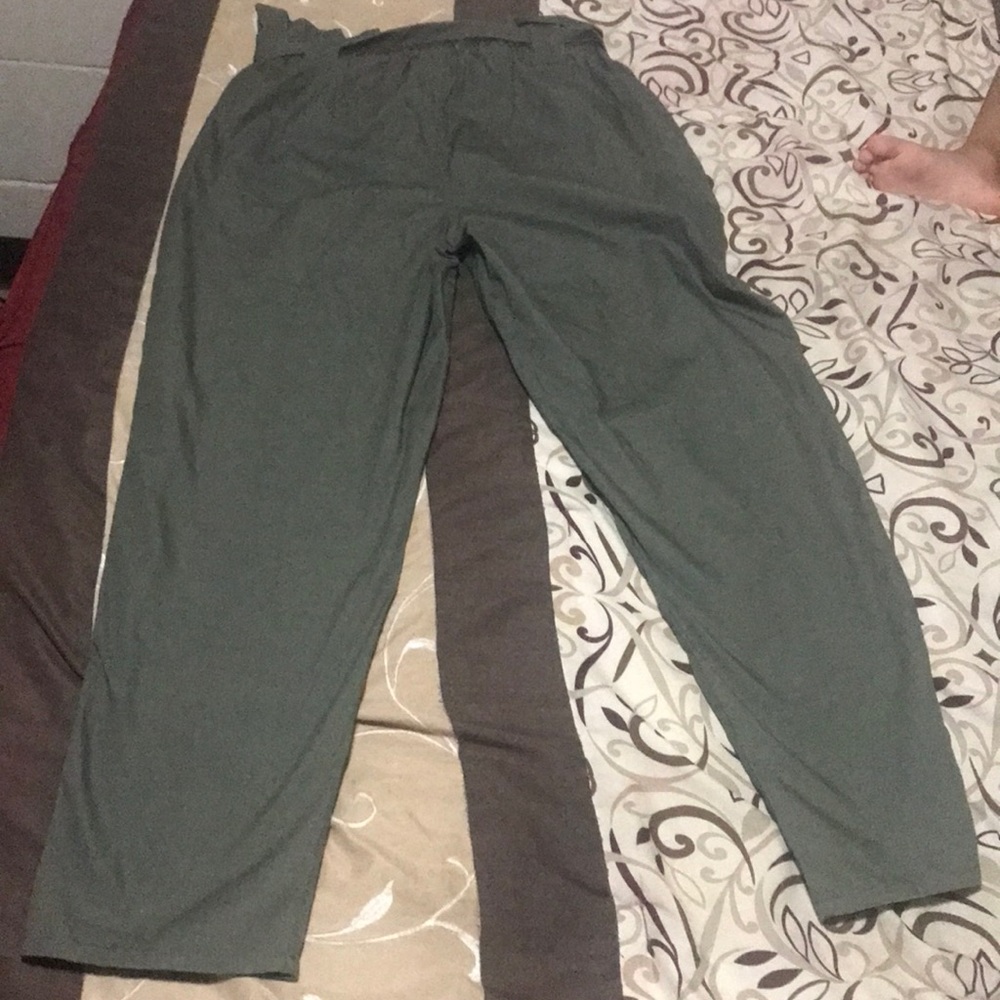 High Rise Jogger Pants - Picture 3 of 3